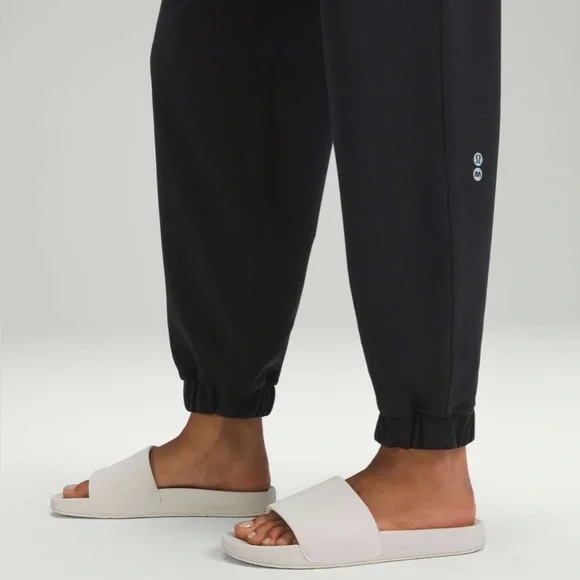 Lululemon x Madhappy Relaxed High-Rise Jogger - Picture 5 of 15